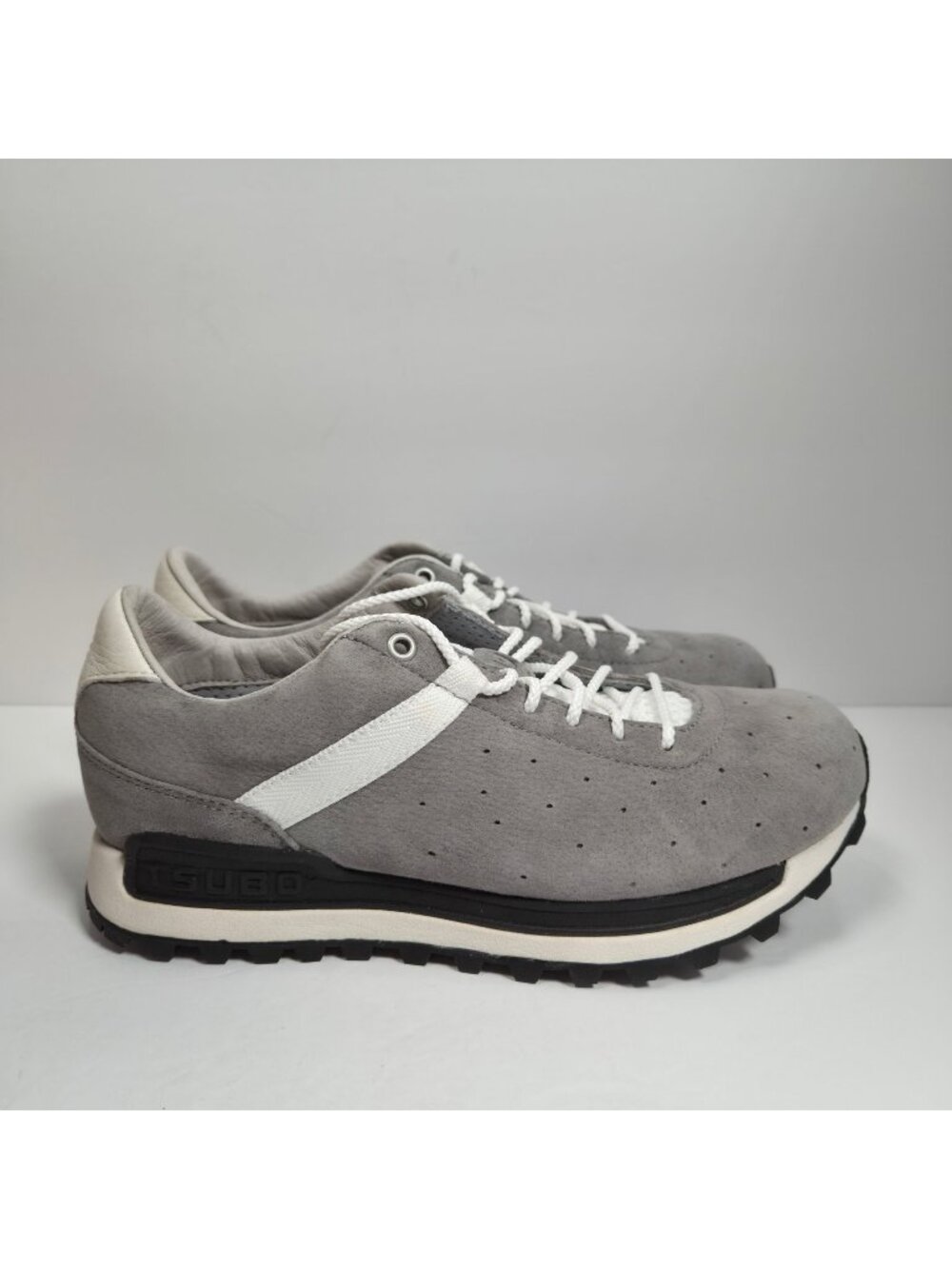 Tsubo Hybrid Jogger Tora Women's Gray Suede Sneakers US Size 7 NWOT